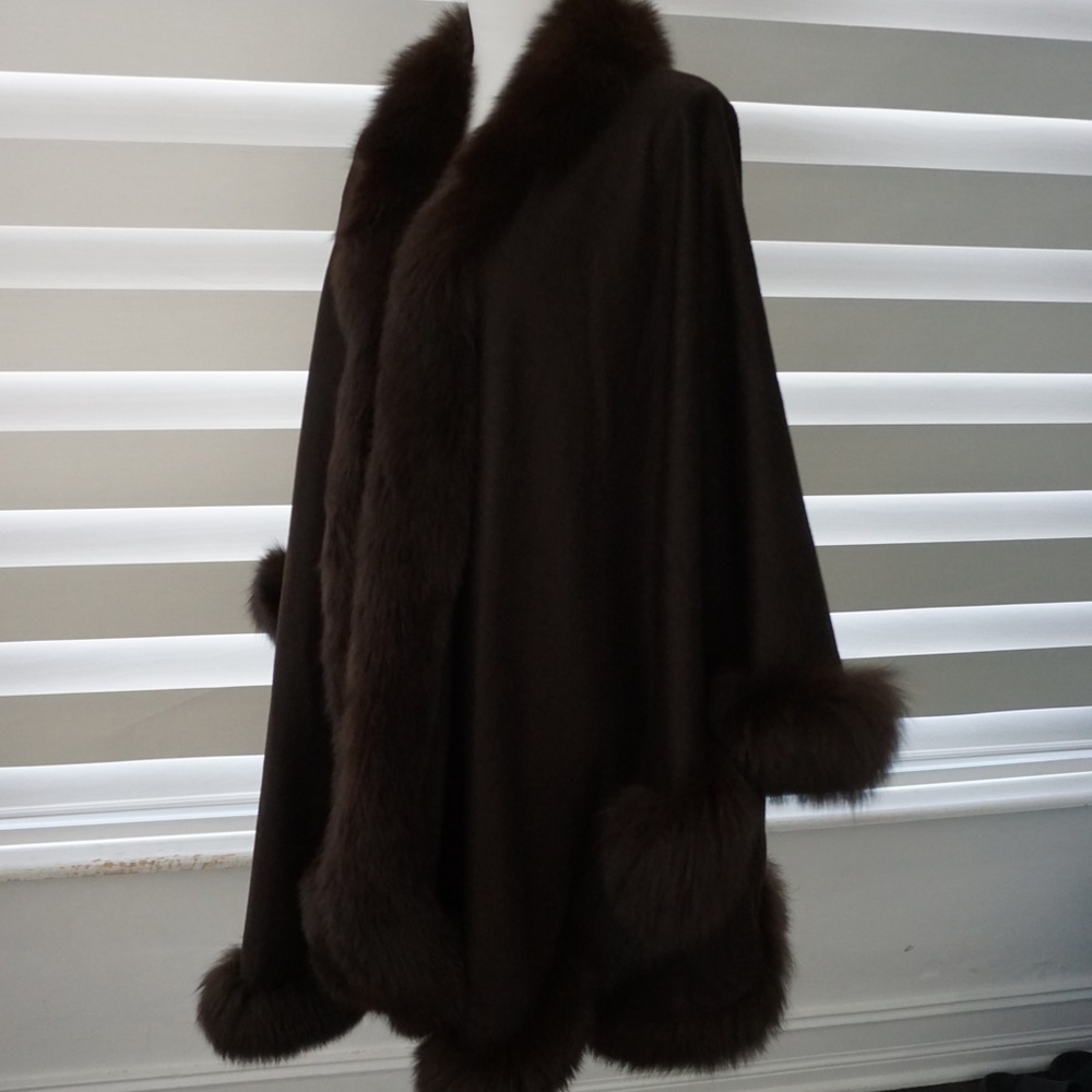 Sophia Cashmere Fox Fur Trimmed U Cape Sweater Coat Brown